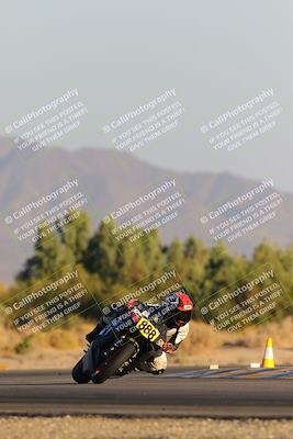 media/Nov-19-2023-CVMA (Sun) [[1f3d1b7ccb]]/Race 17 Amateur Supersport Middleweight/